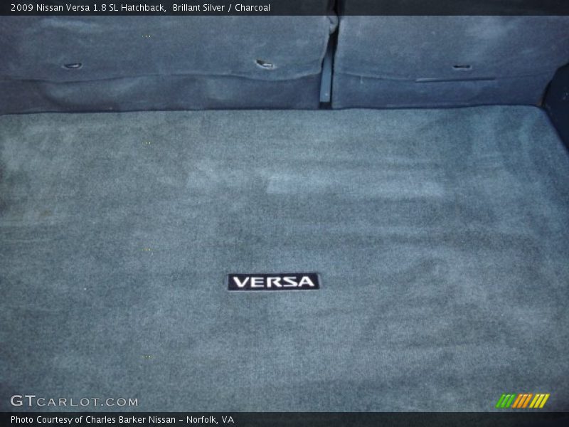 Brillant Silver / Charcoal 2009 Nissan Versa 1.8 SL Hatchback