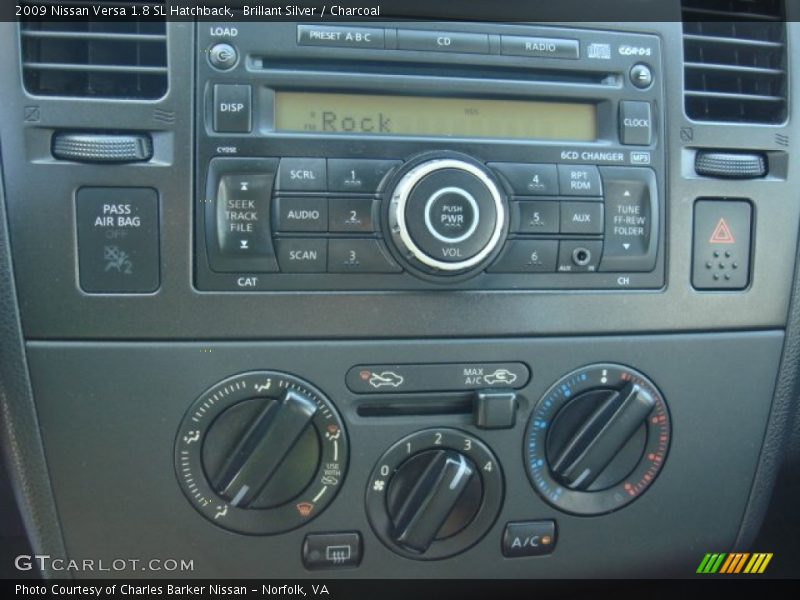 Brillant Silver / Charcoal 2009 Nissan Versa 1.8 SL Hatchback