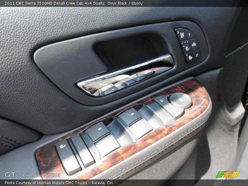 Onyx Black / Ebony 2011 GMC Sierra 3500HD Denali Crew Cab 4x4 Dually
