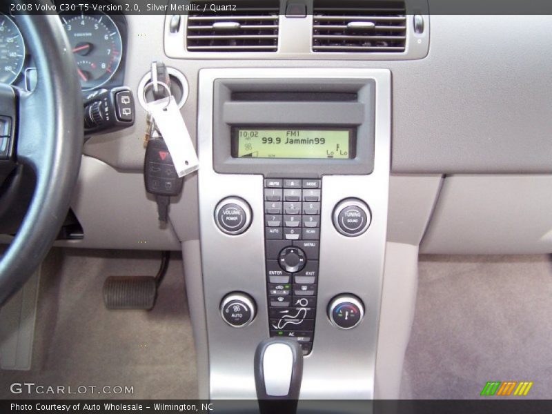 Controls of 2008 C30 T5 Version 2.0