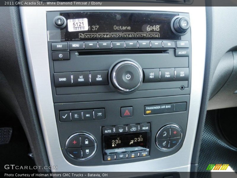 White Diamond Tintcoat / Ebony 2011 GMC Acadia SLT