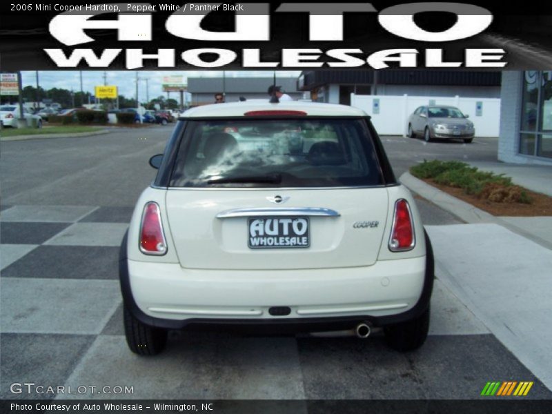 Pepper White / Panther Black 2006 Mini Cooper Hardtop