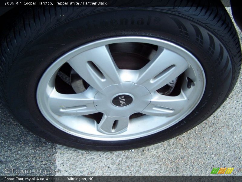 Pepper White / Panther Black 2006 Mini Cooper Hardtop