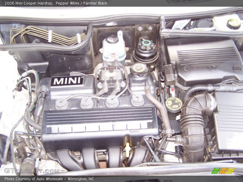 Pepper White / Panther Black 2006 Mini Cooper Hardtop