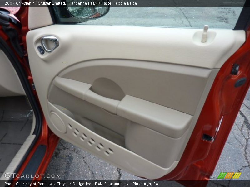 Door Panel of 2007 PT Cruiser Limited