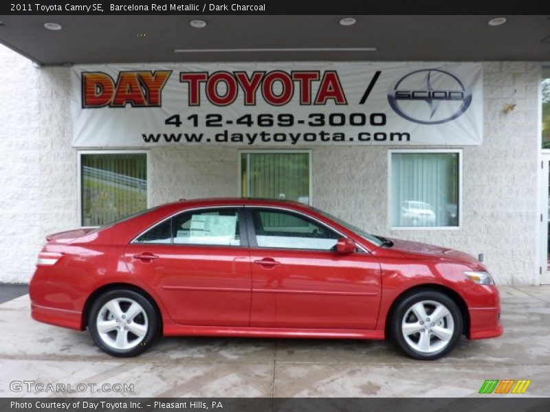 Barcelona Red Metallic / Dark Charcoal 2011 Toyota Camry SE