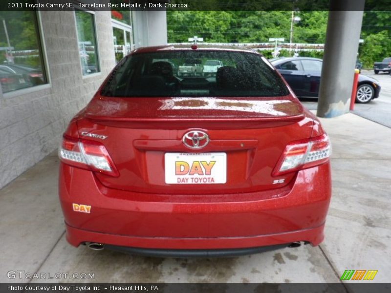 Barcelona Red Metallic / Dark Charcoal 2011 Toyota Camry SE