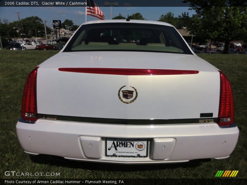 Glacier White / Cashmere 2006 Cadillac DTS