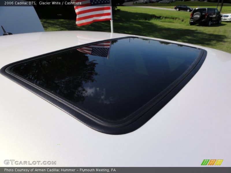 Glacier White / Cashmere 2006 Cadillac DTS