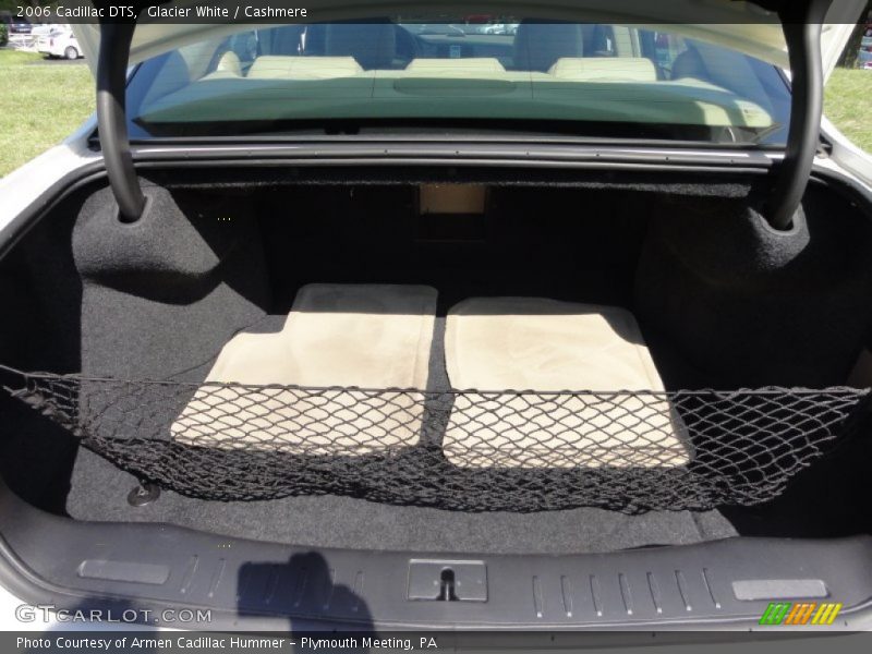 Glacier White / Cashmere 2006 Cadillac DTS