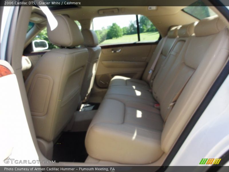 Glacier White / Cashmere 2006 Cadillac DTS