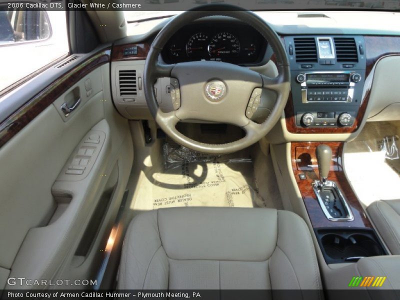 Glacier White / Cashmere 2006 Cadillac DTS