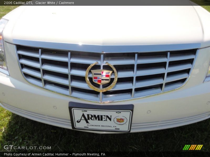 Glacier White / Cashmere 2006 Cadillac DTS