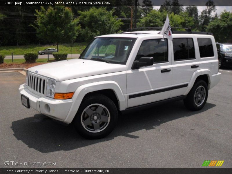 Stone White / Medium Slate Gray 2006 Jeep Commander 4x4