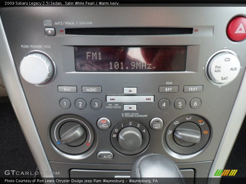 Satin White Pearl / Warm Ivory 2009 Subaru Legacy 2.5i Sedan