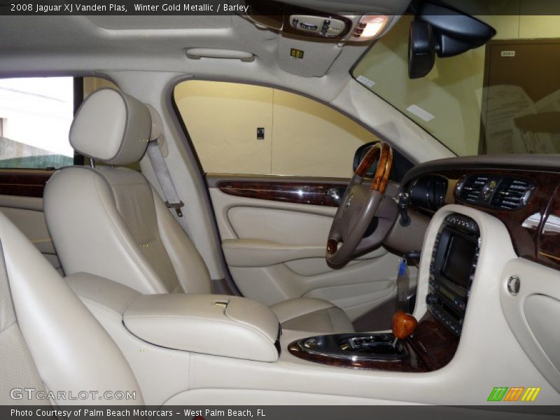 Winter Gold Metallic / Barley 2008 Jaguar XJ Vanden Plas