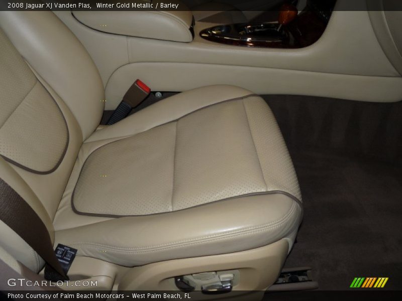 Winter Gold Metallic / Barley 2008 Jaguar XJ Vanden Plas