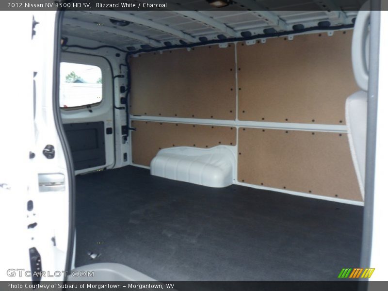  2012 NV 3500 HD SV Trunk