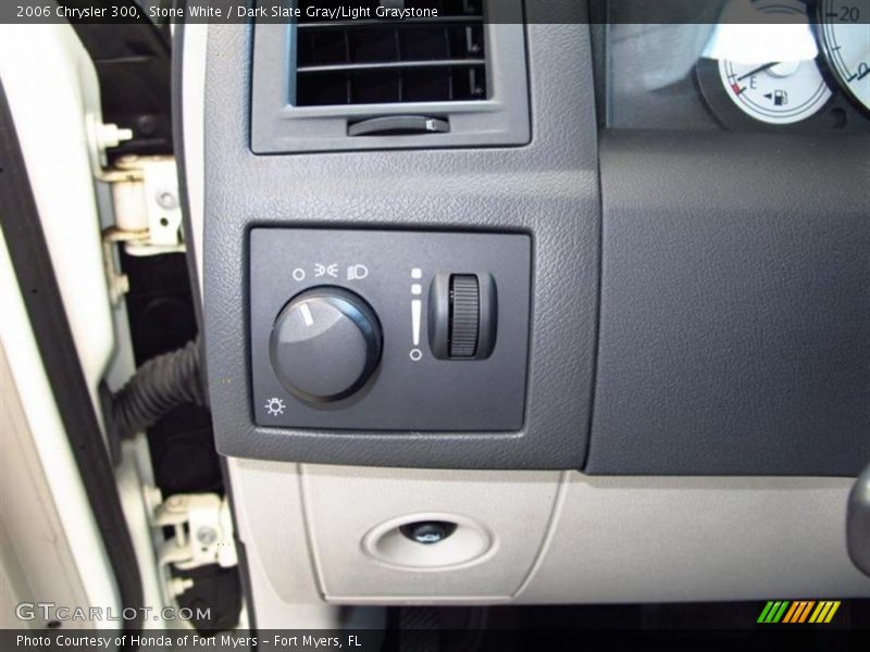 Stone White / Dark Slate Gray/Light Graystone 2006 Chrysler 300