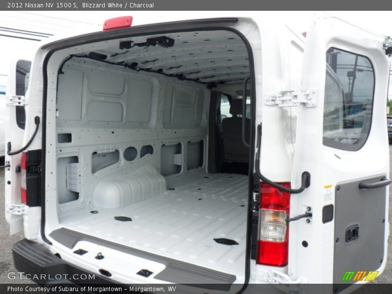  2012 NV 1500 S Trunk