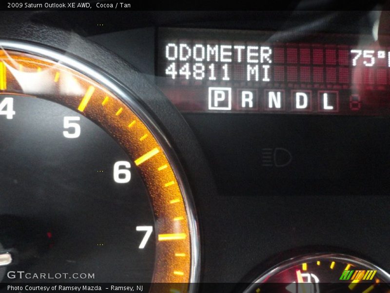 Cocoa / Tan 2009 Saturn Outlook XE AWD