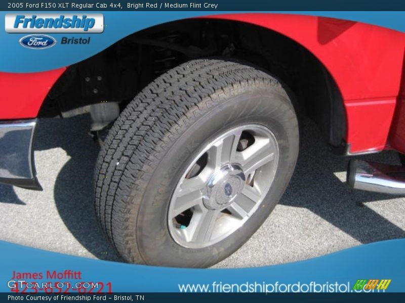 Bright Red / Medium Flint Grey 2005 Ford F150 XLT Regular Cab 4x4