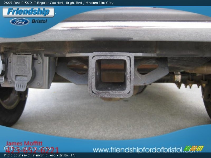 Bright Red / Medium Flint Grey 2005 Ford F150 XLT Regular Cab 4x4
