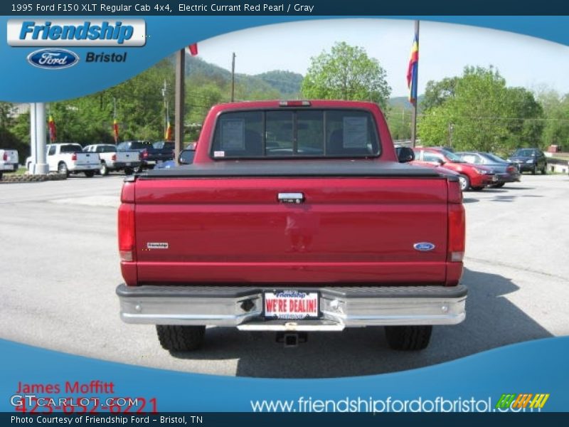 Electric Currant Red Pearl / Gray 1995 Ford F150 XLT Regular Cab 4x4