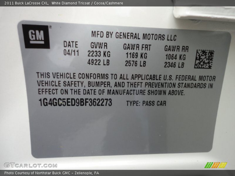 White Diamond Tricoat / Cocoa/Cashmere 2011 Buick LaCrosse CXL