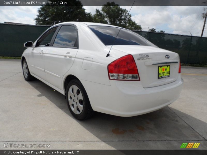White / Gray 2007 Kia Spectra EX Sedan