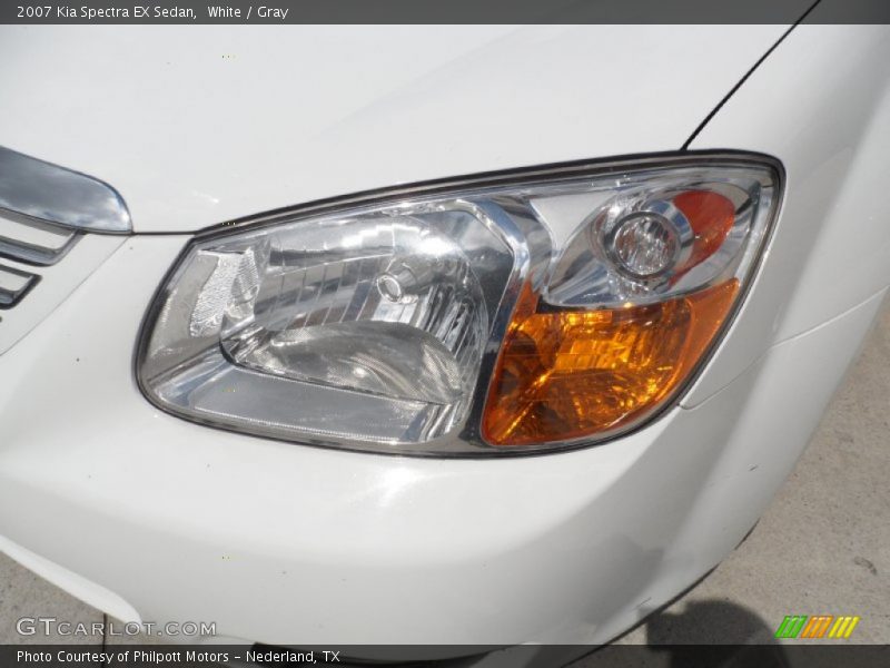 White / Gray 2007 Kia Spectra EX Sedan