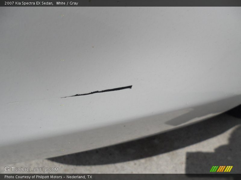 White / Gray 2007 Kia Spectra EX Sedan