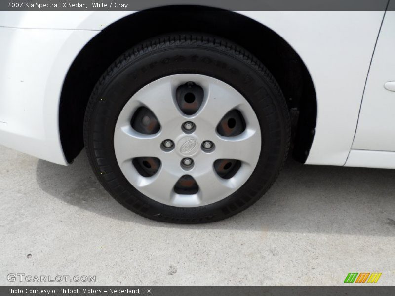 White / Gray 2007 Kia Spectra EX Sedan