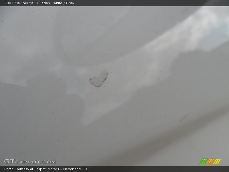 White / Gray 2007 Kia Spectra EX Sedan