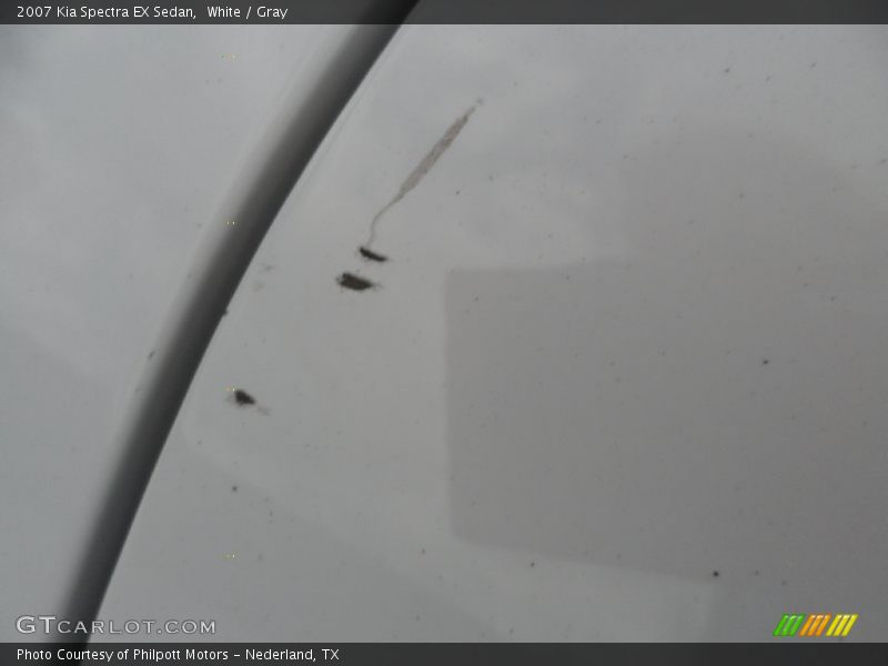 White / Gray 2007 Kia Spectra EX Sedan