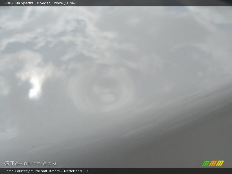 White / Gray 2007 Kia Spectra EX Sedan