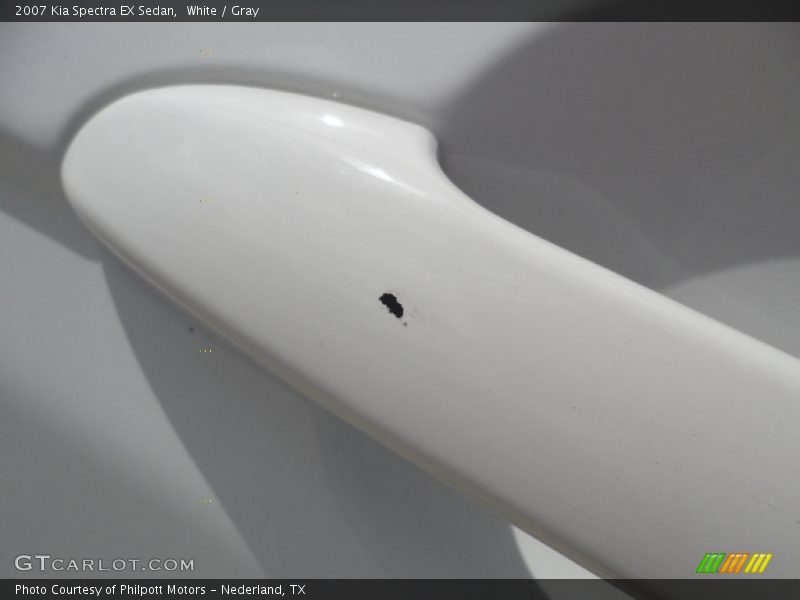 White / Gray 2007 Kia Spectra EX Sedan