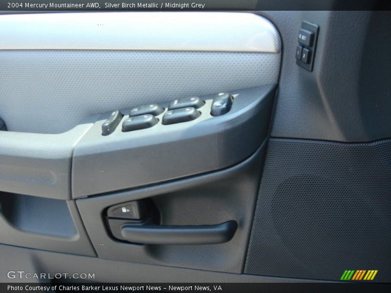 Silver Birch Metallic / Midnight Grey 2004 Mercury Mountaineer AWD