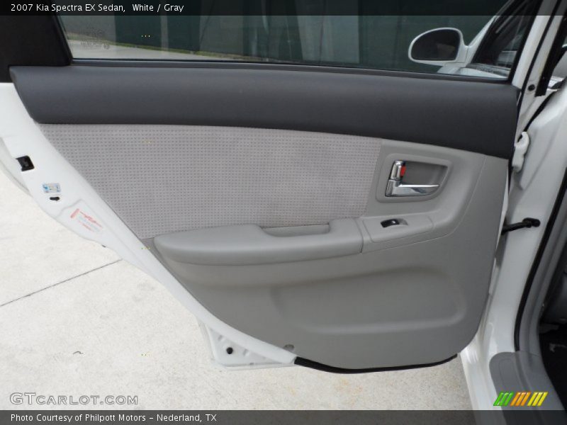 White / Gray 2007 Kia Spectra EX Sedan