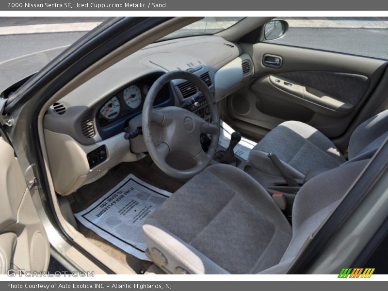  2000 Sentra SE Sand Interior