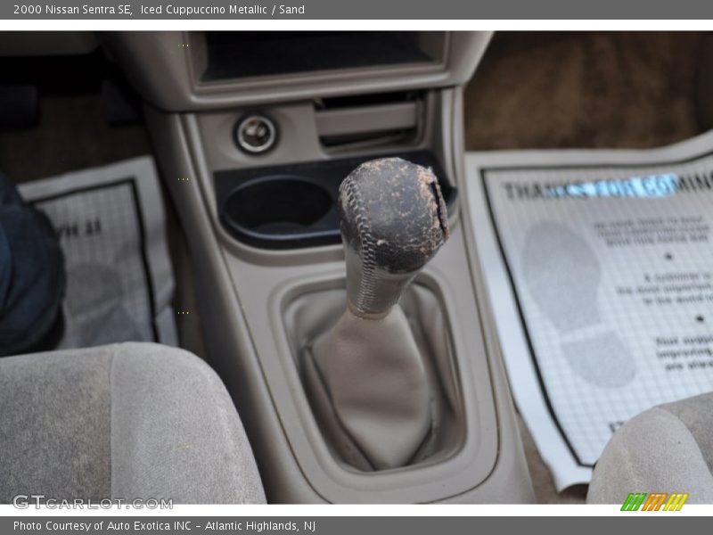 Iced Cuppuccino Metallic / Sand 2000 Nissan Sentra SE