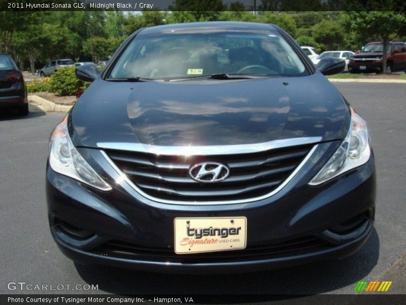 Midnight Black / Gray 2011 Hyundai Sonata GLS