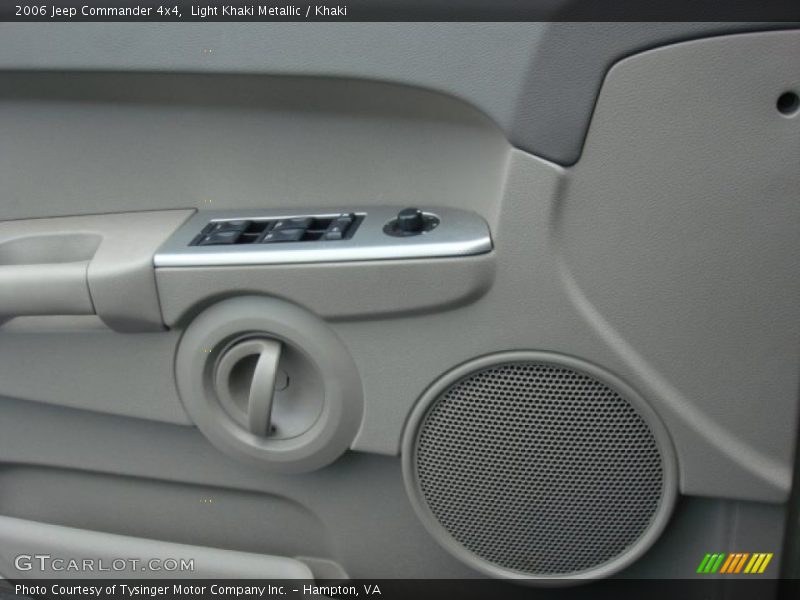 Light Khaki Metallic / Khaki 2006 Jeep Commander 4x4