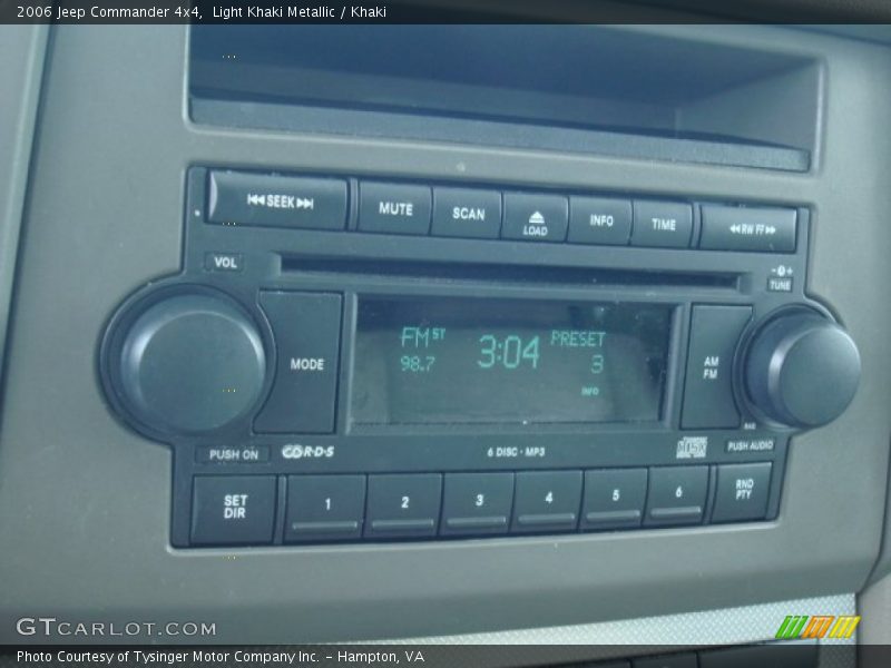 Light Khaki Metallic / Khaki 2006 Jeep Commander 4x4
