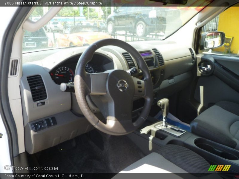 Avalanche White / Steel/Graphite 2005 Nissan Xterra S