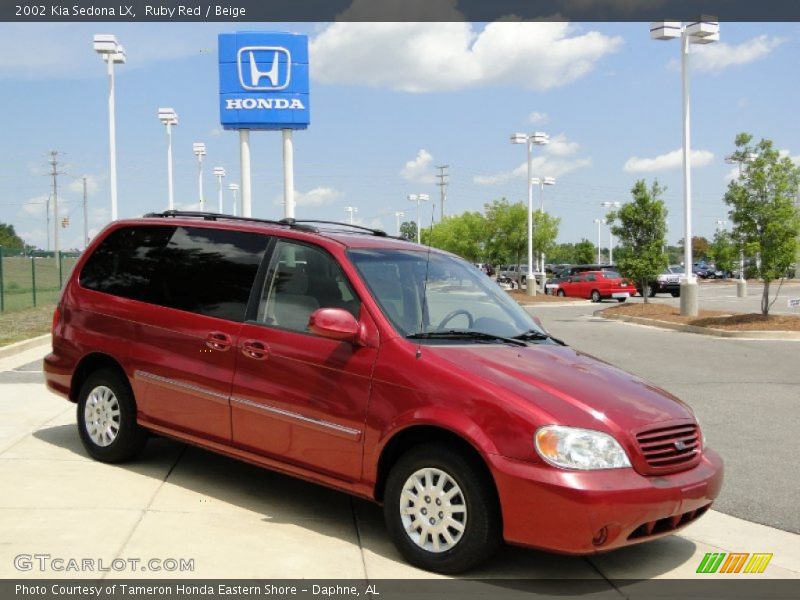 Ruby Red / Beige 2002 Kia Sedona LX