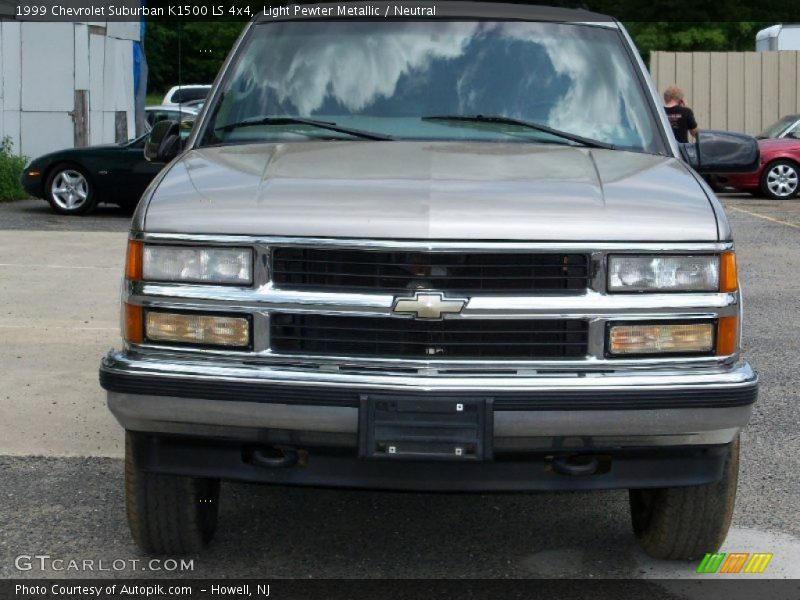 Light Pewter Metallic / Neutral 1999 Chevrolet Suburban K1500 LS 4x4