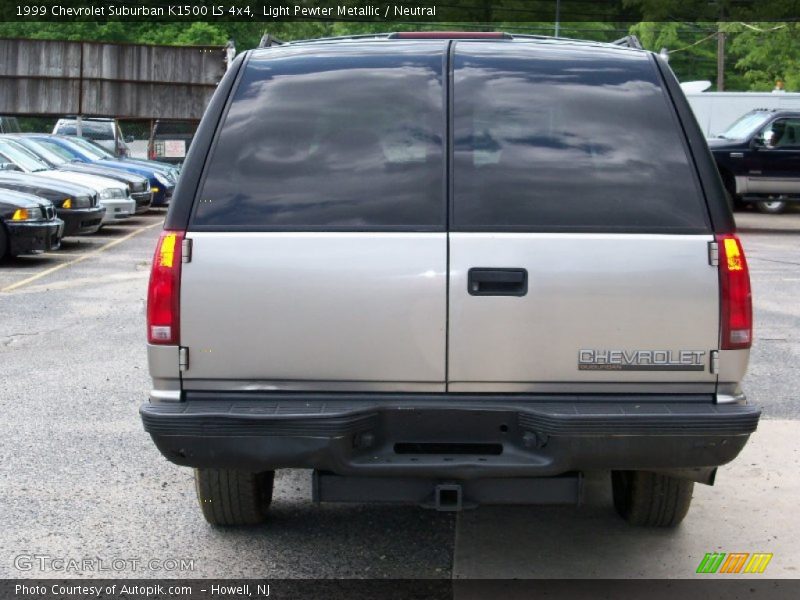 Light Pewter Metallic / Neutral 1999 Chevrolet Suburban K1500 LS 4x4