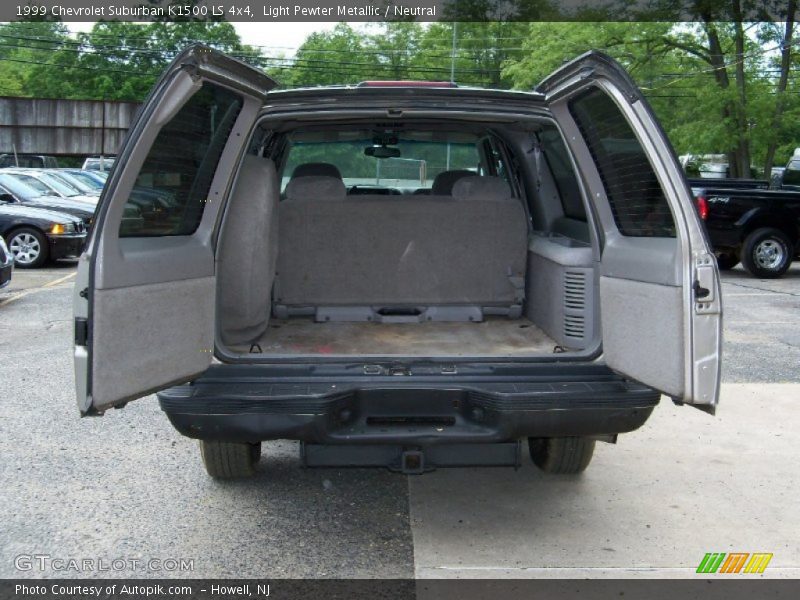 Light Pewter Metallic / Neutral 1999 Chevrolet Suburban K1500 LS 4x4