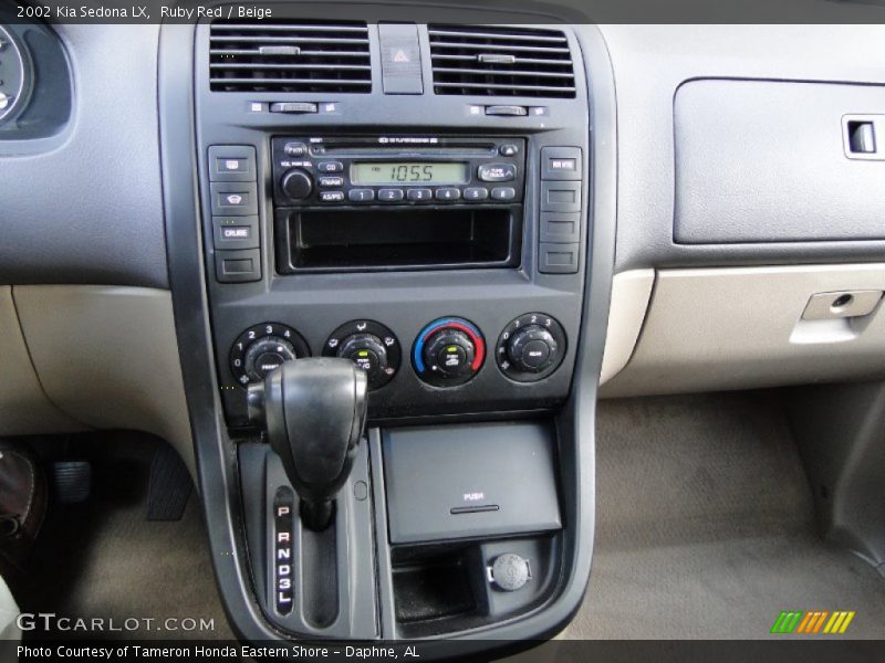 Ruby Red / Beige 2002 Kia Sedona LX